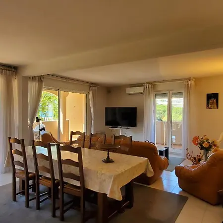 Rosa Baia Rare 110m2 , 3 Chambres, Vue Mer, 6 Pers